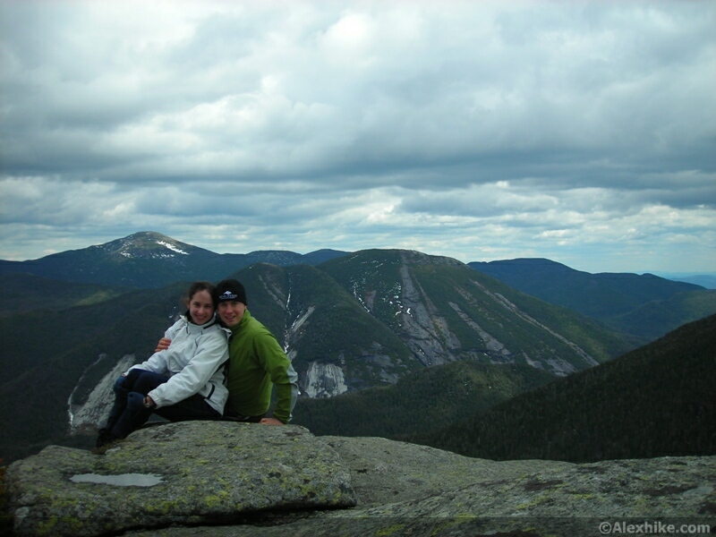 Geneviève et Alex au sommet de Wright Peak