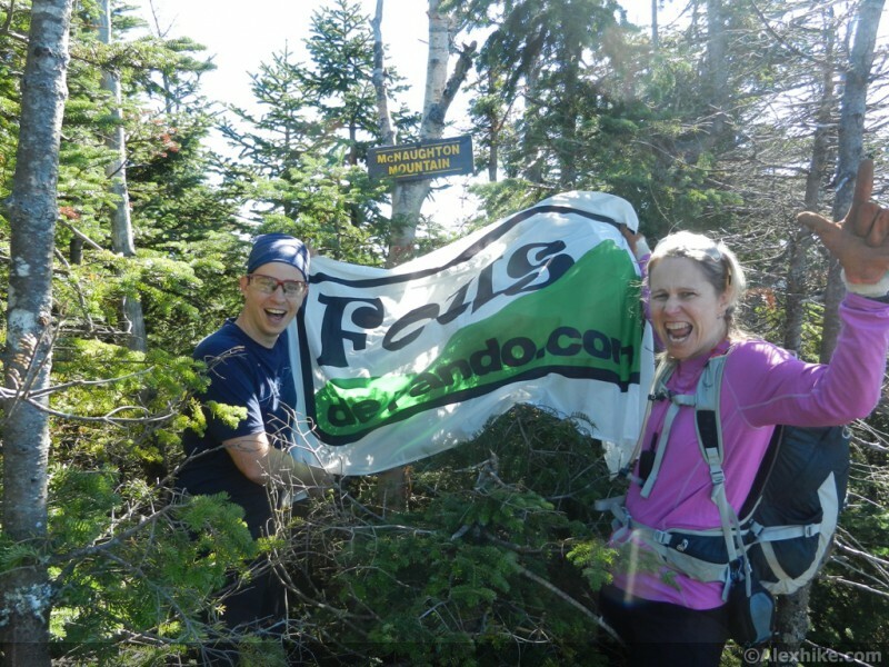 Marie-Josée et Alex au sommet du mont MacNaughton