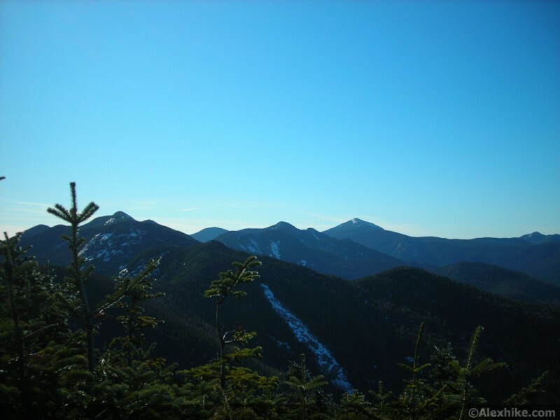 Vue à partir du sommet boisé de Lower Wolfjaw